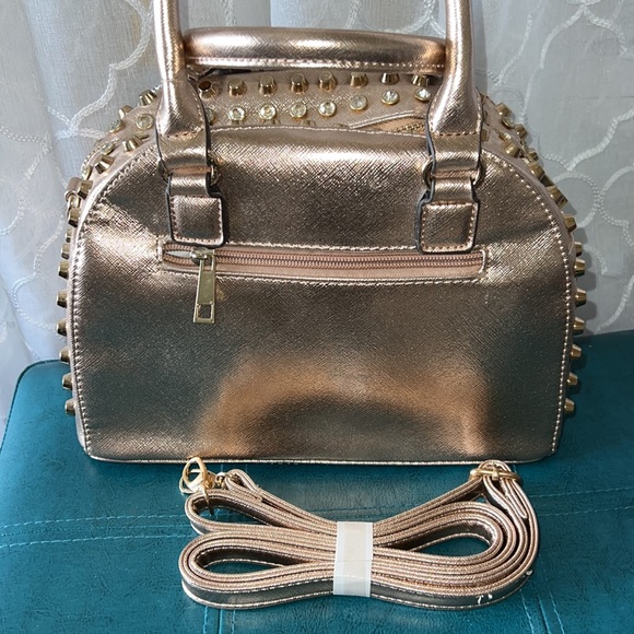 Magazine handbag with studs - Picture 2 of 6